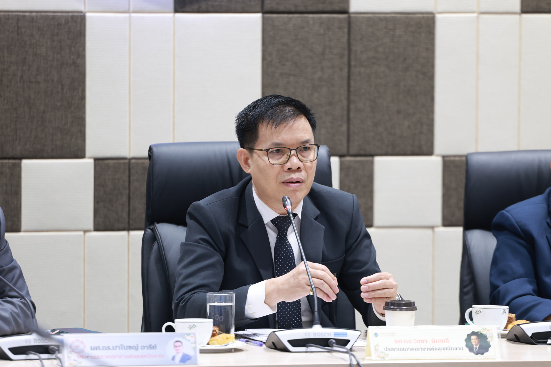 สวนดุสิตจัด “จิบกาแฟ จับเข่าคุย” สร้างเครือข่ายความร่วมมือกับ 3 สภาคณาจารย์และพนักงานมหาวิทยาลัย (มศว. มบส. และ มสด.) - ภาพ 7