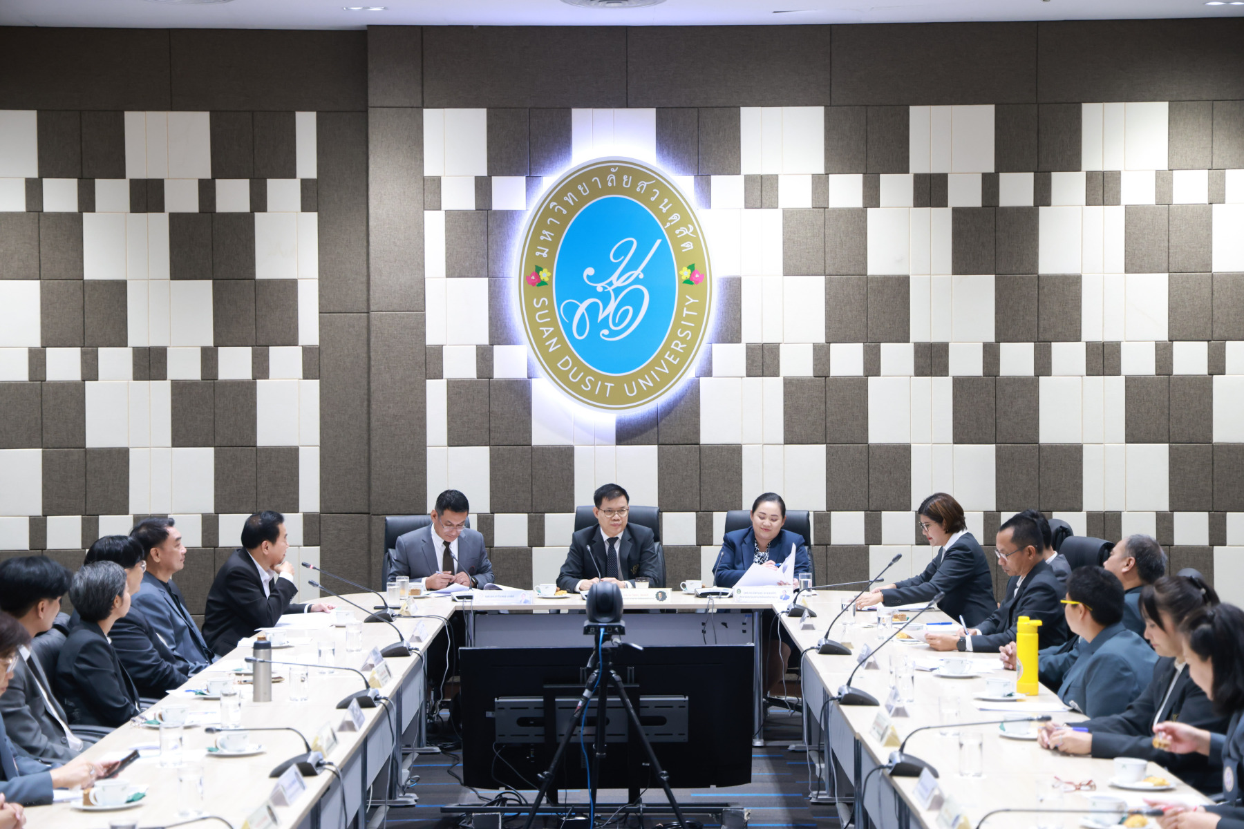 สวนดุสิตจัด “จิบกาแฟ จับเข่าคุย” สร้างเครือข่ายความร่วมมือกับ 3 สภาคณาจารย์และพนักงานมหาวิทยาลัย (มศว. มบส. และ มสด.) - ภาพ 9